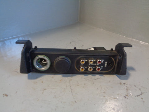 Range Rover L322 Centre Console Rear AV Ports Sockets XVN500020 2002 to 2009