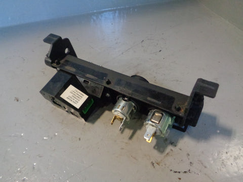 Range Rover L322 Centre Console Rear AV Ports Sockets XVN500020 2002 to 2009