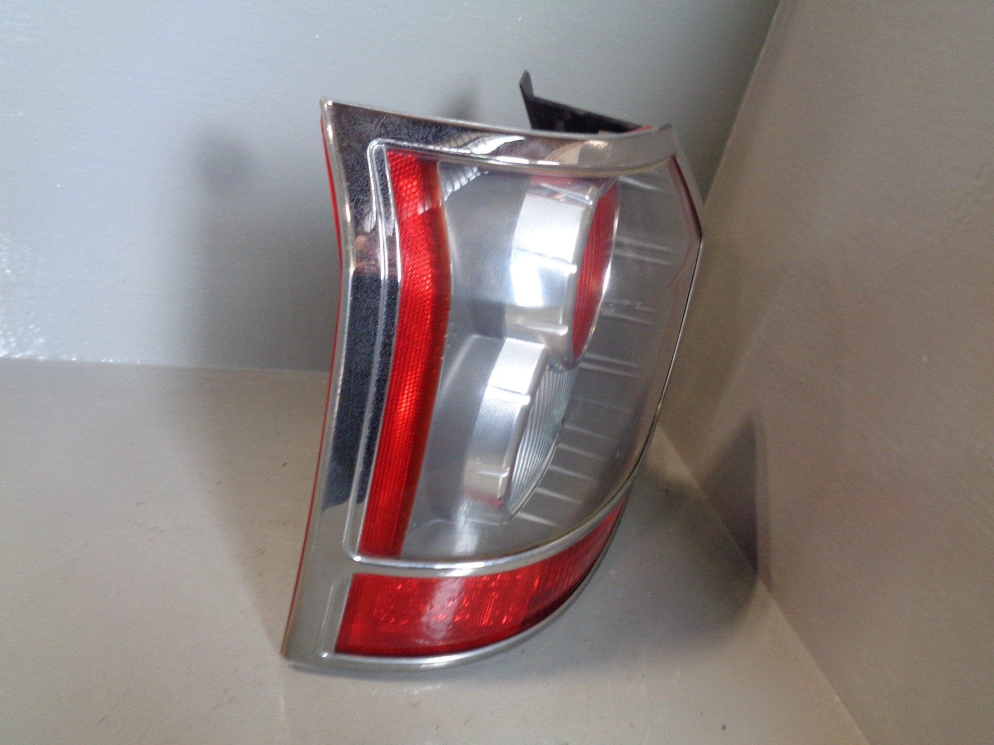 Range Rover Rear Light Clusters Freelander 2 Rear Tail Light Clusters Pair Chrome Trim Land Rover R290 ...