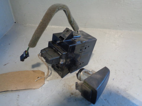 Freelander 2 Ignition Barrel with 1 Key Door Lock Land Rover 2006 to 2015 R06055
