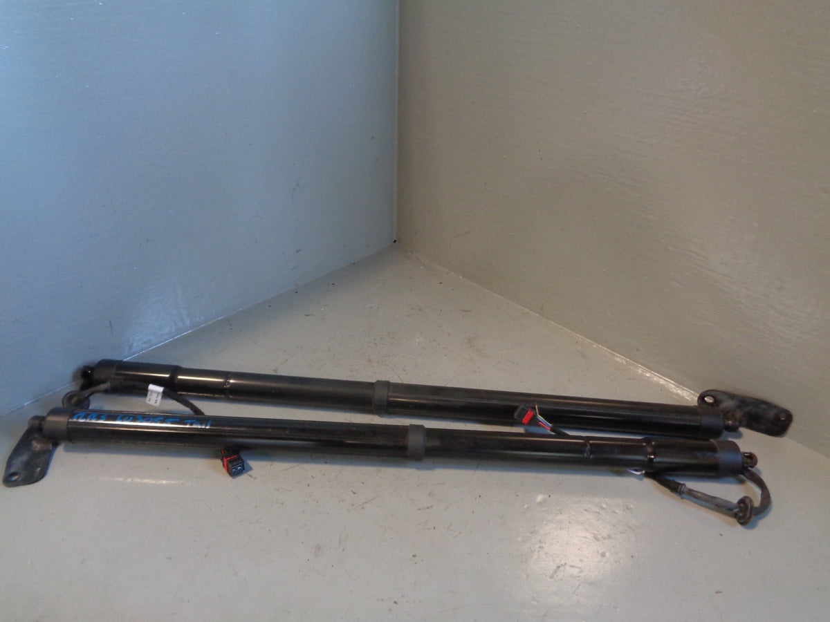 Range Rover Sport Electric Tailgate Lift Strut Pair of L320 2011 to 2013
