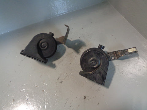 Range Rover L322 Horns Pair Of Two Tone Horns Land Rover 2010 to 2013 L03035