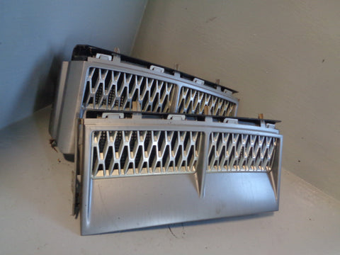 Range Rover L322 Wing Side Grilles Vents Supercharged 2002 to 2009 L10065