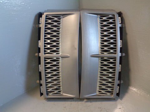 Range Rover L322 Wing Side Grilles Vents Supercharged 2002 to 2009 L10065