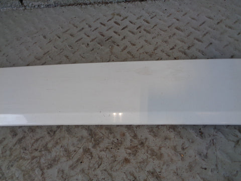 Discovery 4 Tailgate Trim External Lower Fuji White 2009 to 2014 Land Rover