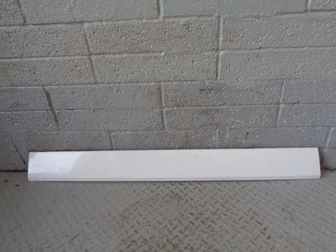 Discovery 4 Tailgate Trim External Lower Fuji White 2009 to 2014 Land Rover
