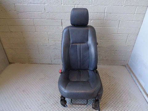 Discovery 4 Seats Leather Manual x 7 in Black Land Rover 2009 to 2014 L22105
