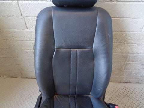 Discovery 4 Seats Leather Manual x 7 in Black Land Rover 2009 to 2014 L22105