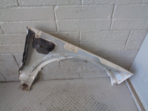 Discovery 4 Front Wing Near Side Fuji White LRC 867 2009 to 2014 L22015