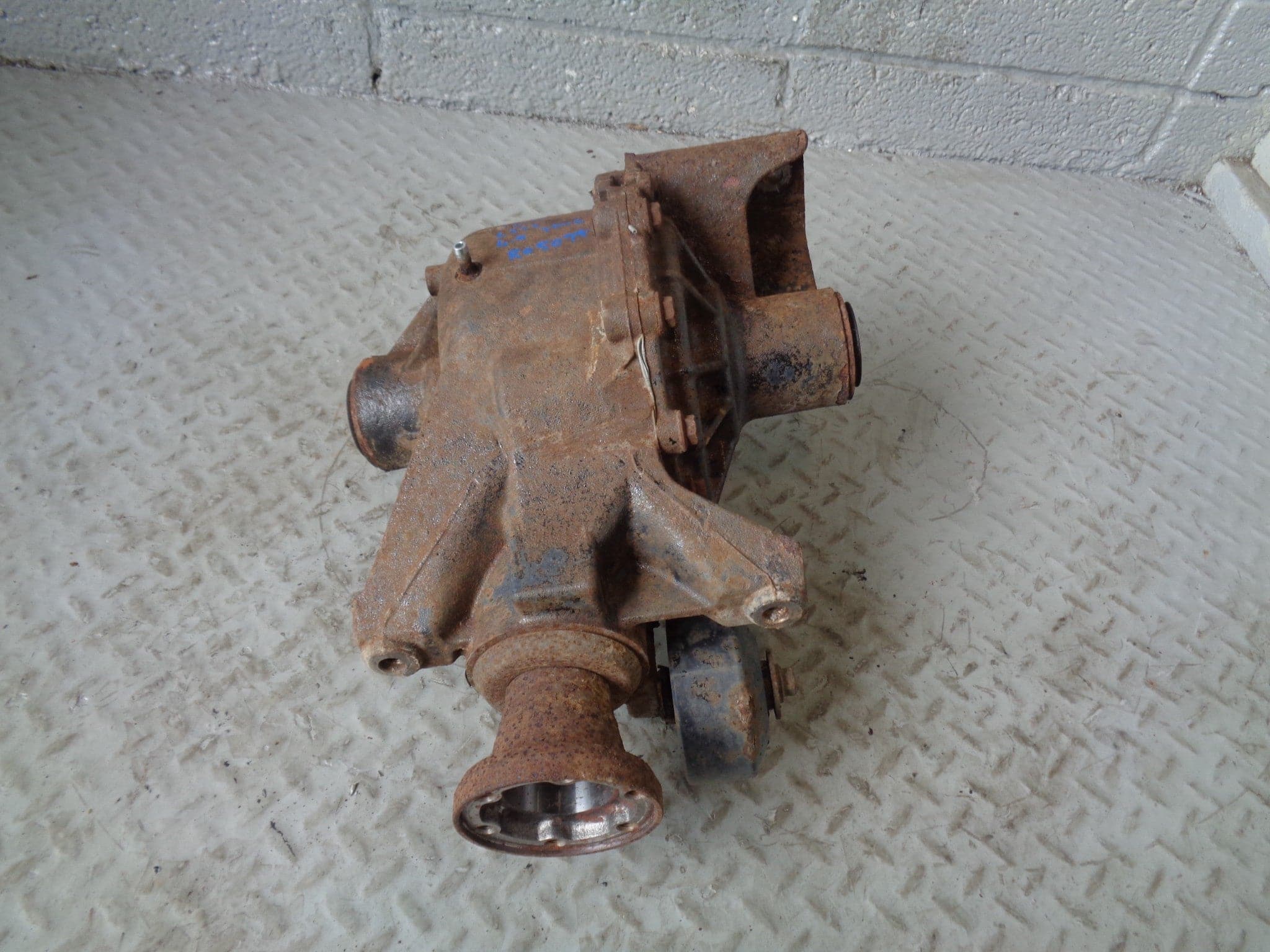 L322 Rear Diff Oil Range Rover Diff Rear 2.76 Ratio L322 4.4 TDV8 2010 to 2013 Land Rover ...
