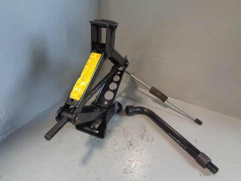 Freelander 2 Scissor Jack with Handle in Housing Brace Land Rover R23015