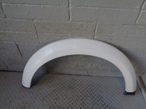 Discovery 4 Wheel Arch Trim Front Near Side Fuji White Land Rover 2009 to 2016