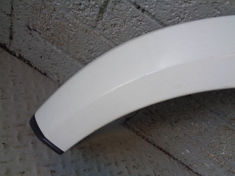 Discovery 4 Wheel Arch Trim Front Near Side Fuji White Land Rover 2009 to 2016