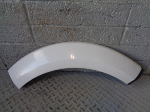 Discovery 4 Wheel Arch Trim Rear Quarter Near Side Left Fuji White Land Rover