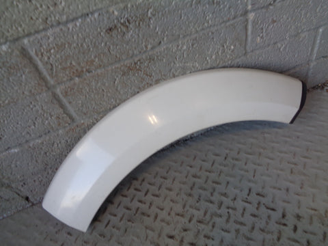 Discovery 4 Wheel Arch Trim Rear Quarter Near Side Left Fuji White Land Rover