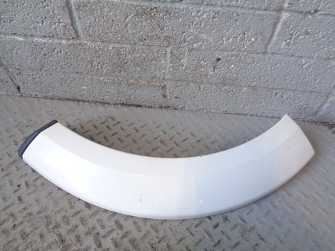 Discovery 4 Wheel Arch Trim Rear Quarter Near Side Left Fuji White Land Rover