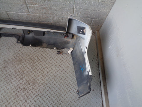 Discovery 4 Rear Bumper with Reflectors Fuji White Land Rover L22015