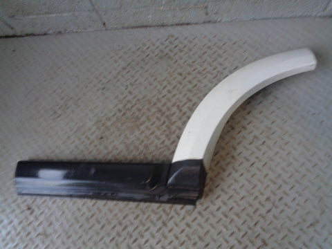 Discovery 4 Door Wheel Arch Trim Near Side Rear Fuji White LRC 867 Land Rover