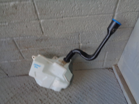 Discovery 4 Washer Bottle with 1 Pump and Filler Neck Land Rover 2009 to 2016