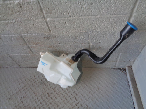 Discovery 4 Washer Bottle with 1 Pump and Filler Neck Land Rover 2009 to 2016