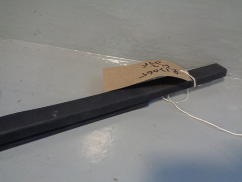 Freelander 2 Weather Strip Seal Off Side Front Window Land Rover 2006 to 2011