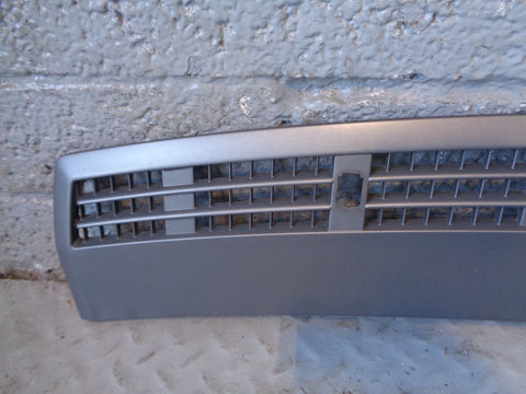 Range Rover L322 Bonnet Grill Under Windscreen 2002 to 2013 R01045