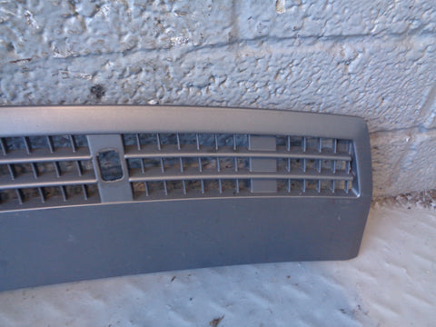 Range Rover L322 Bonnet Grill Under Windscreen 2002 to 2013 R01045