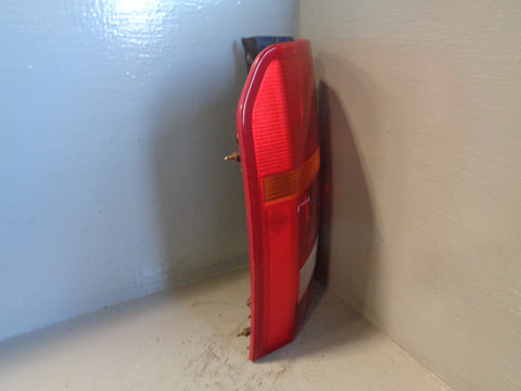 Discovery 3 Tail Light Cluster Near Side Rear XFB000573 2004 to 2009 K07045