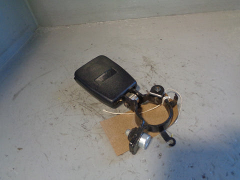 Discovery 3 Seat Belt Buckle Clasp 2nd Row Near Side Rear Type 2 2004 to 2007