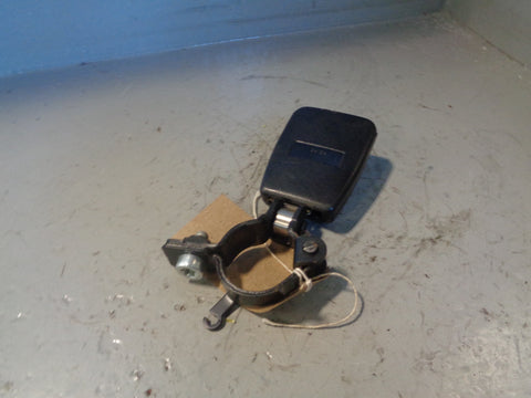 Discovery 3 Seat Belt Buckle Clasp 2nd Row Near Side Rear Type 2 2004 to 2007