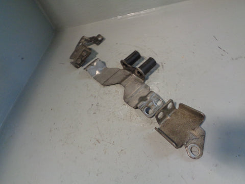 Discovery 4 Exhaust Crossover Link Pipe Bracket TDV6 Land Rover 8 Speed