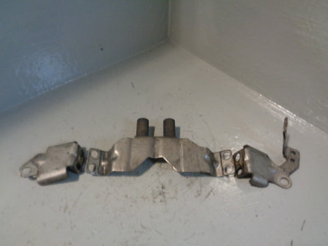 Discovery 4 Exhaust Crossover Link Pipe Bracket TDV6 Land Rover 8 Speed