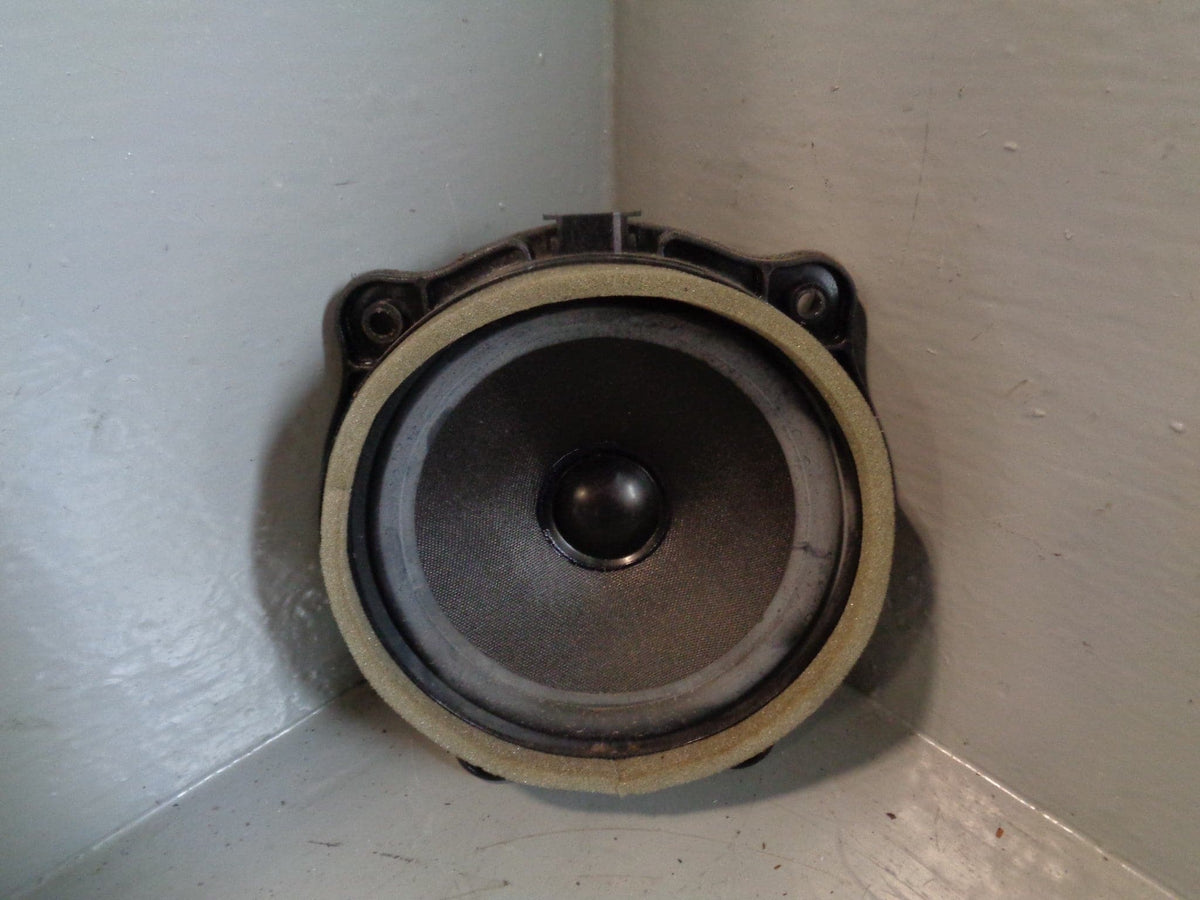 Range Rover L322 Rear Door Speaker XQM000220 Left or Right 2002 to 2006