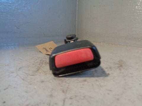 Discovery 3 Seat Belt Buckle Clasp 2nd Row Off Side Rear Type 2 2004 to 2007