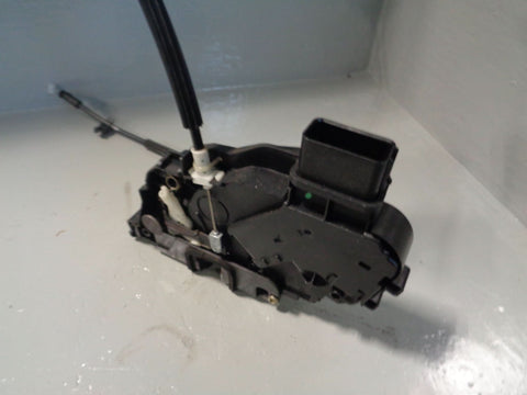 Discovery 3 Door Lock Motor Actuator Solenoid Near Side Front Land Rover L22114