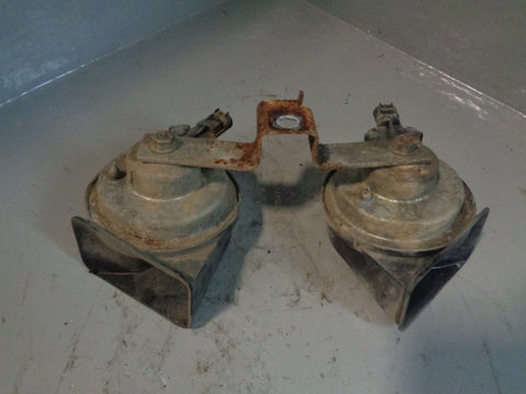 Range Rover L322 Horns Pair Of Two Tone Horns Land Rover 2010 to 2013