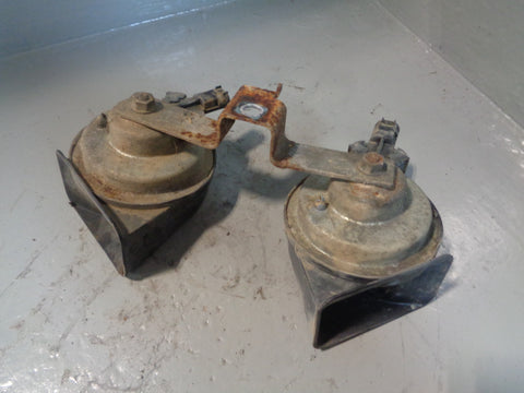 Range Rover L322 Horns Pair Of Two Tone Horns Land Rover 2010 to 2013
