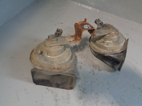 Range Rover L322 Horns Pair Of Two Tone Horns Land Rover 2010 to 2013