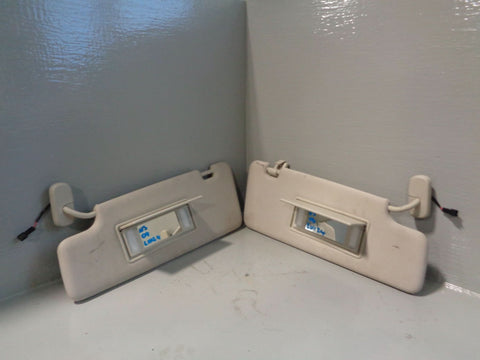 Discovery 4 Sun Visors Illuminated Pair Of Land Rover 2009 to 2016 L11124