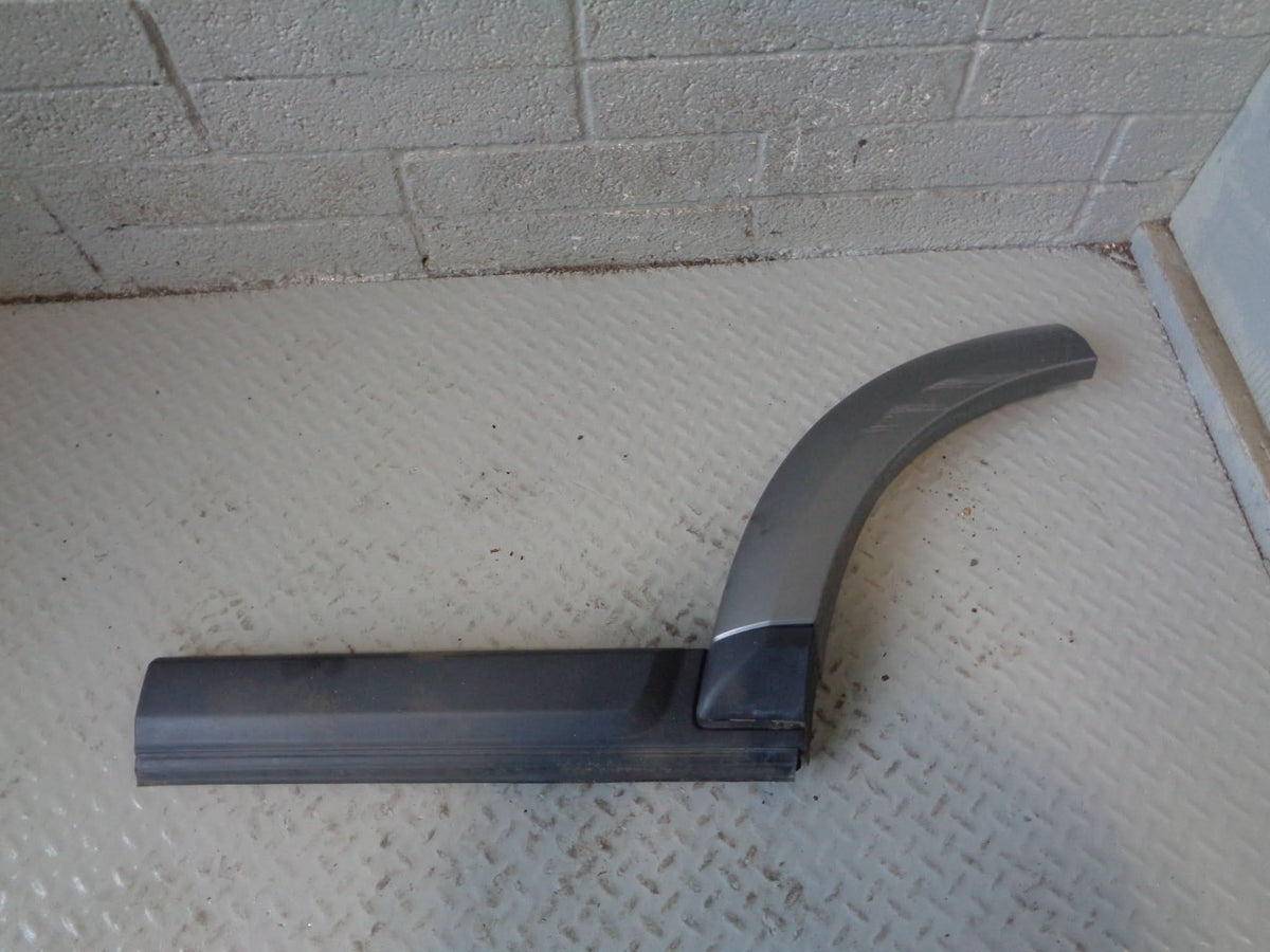 Discovery 4 Door Wheel Arch Trim Near Side Rear Orkney Grey Land Rover L11124