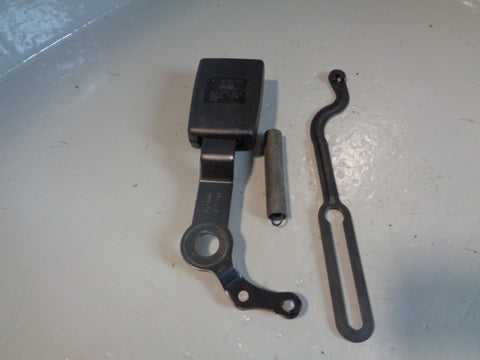 Discovery 4 Seat Belt Buckle Clasp 3rd Row Off Side Rear Type 1 2009 to 2013