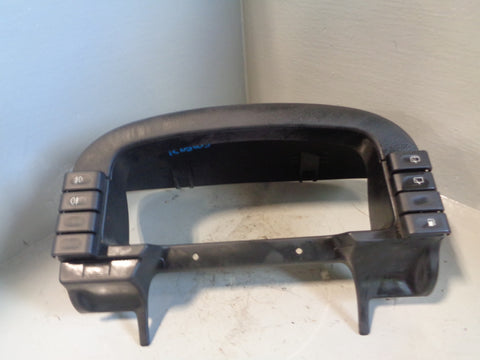 Discovery 2 Instrument Surround Speedo in Black Land Rover 1998 to 2004 R05035