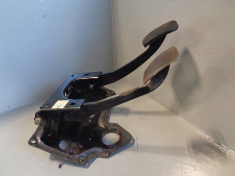 Discovery 2 Pedal Set Manual Clutch Brake 2.5 TD5 Land Rover 1998 to 2004 R05035