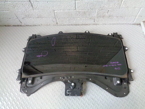 Discovery 4 Sunroof Complete with Motor and Blind Land Rover 2009 to 2016 K26084