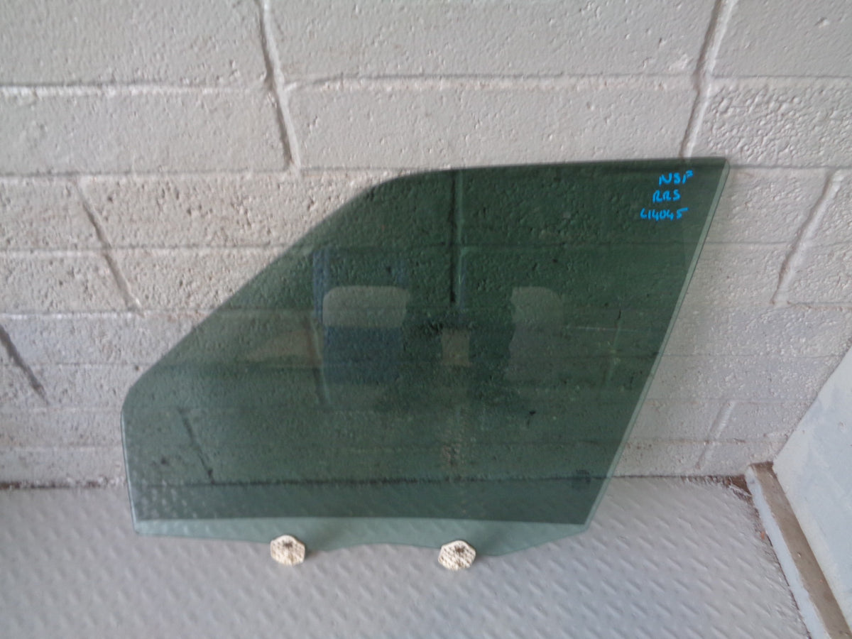Range Rover Sport Glass Front Door Window Near Side Tinted 2005 to 2009 L14045