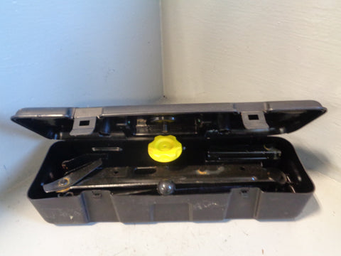 Freelander 1 Tool Kit Box Jack Wheel Brace Land Rover 1998 to 2006 L15055
