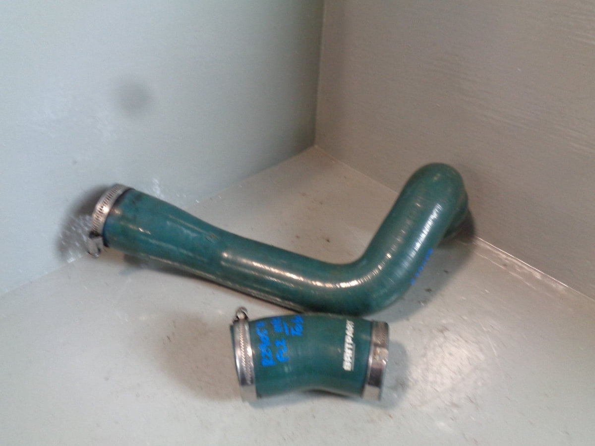 Freelander 2 Turbo Intercooler Pipes Pair Silicon Britpart Land Rover 2.2 TD4