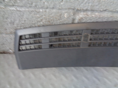 Range Rover L322 Bonnet Grill Under Windscreen 2002 to 2013 L03035