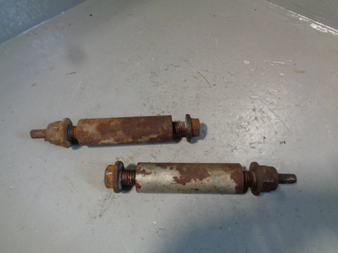 Discovery 3 Tow Bar Chassis Bolts x 2 Land Rover 2004 to 2009