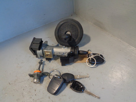 Freelander 1 Ignition Barrel and 4 x Keys Fuel Cap Door Lock Land Rover L15055
